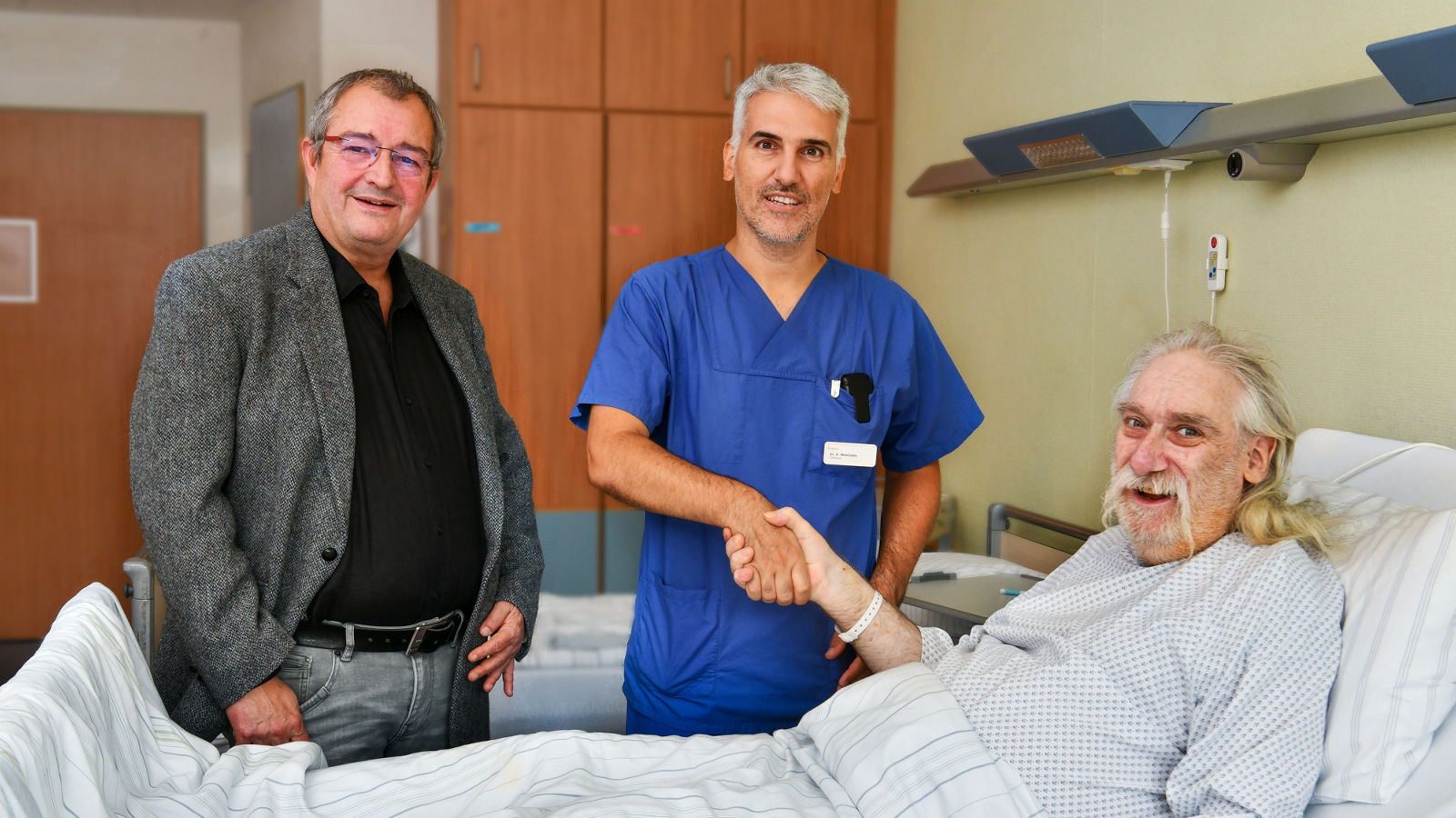 Wuppertal: Surgeons successfully implant aortic arch prosthesi